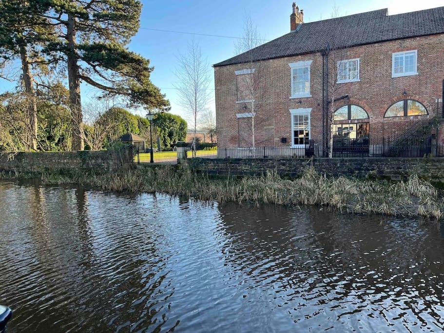 The Boathouse 2 Bedroom Apartment In Ripon Exterior photo